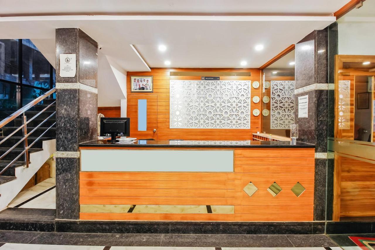 Oyo 29131 Hotel Mn Grand Shamshabad Luaran gambar