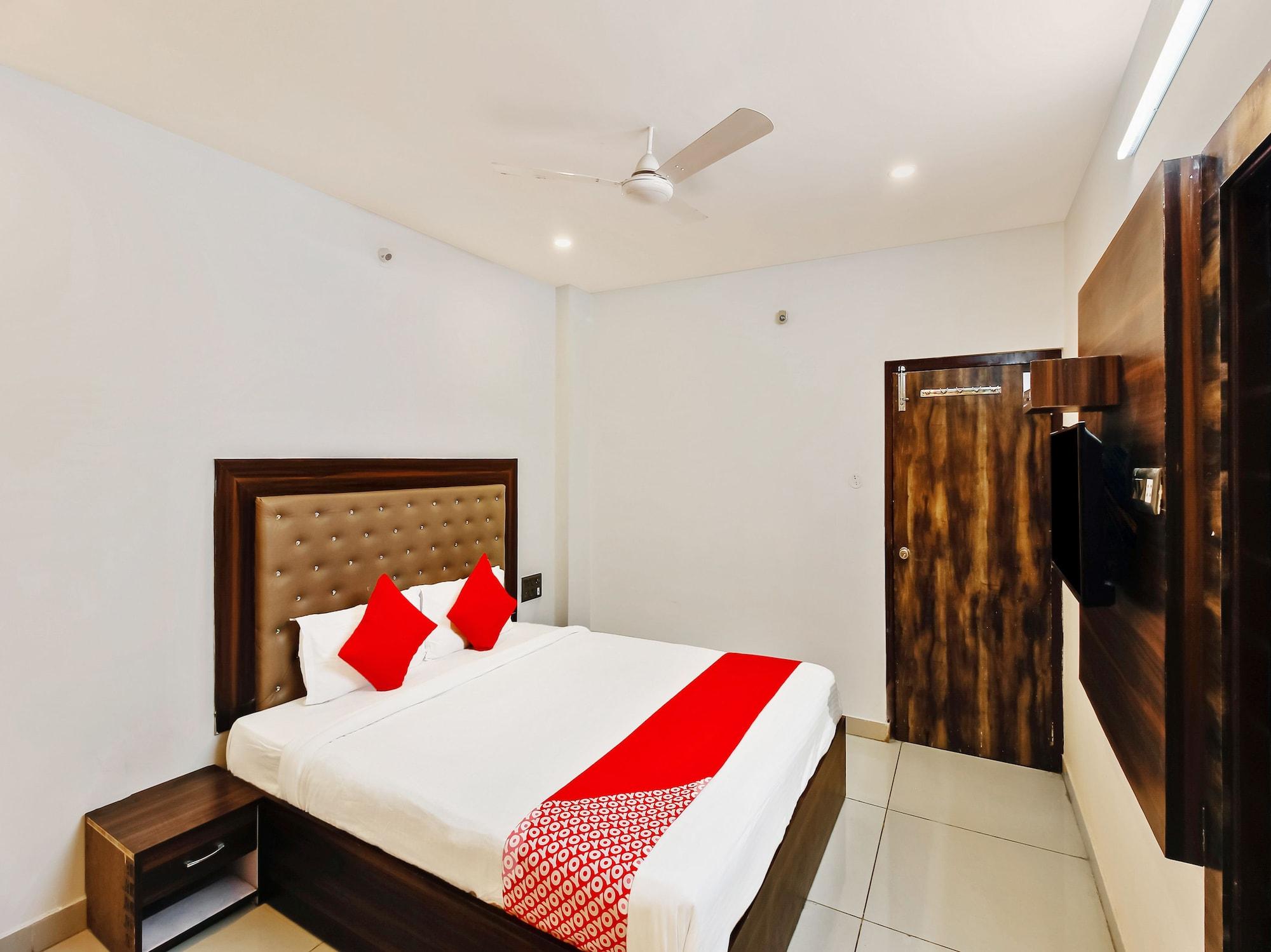 Oyo 29131 Hotel Mn Grand Shamshabad Luaran gambar