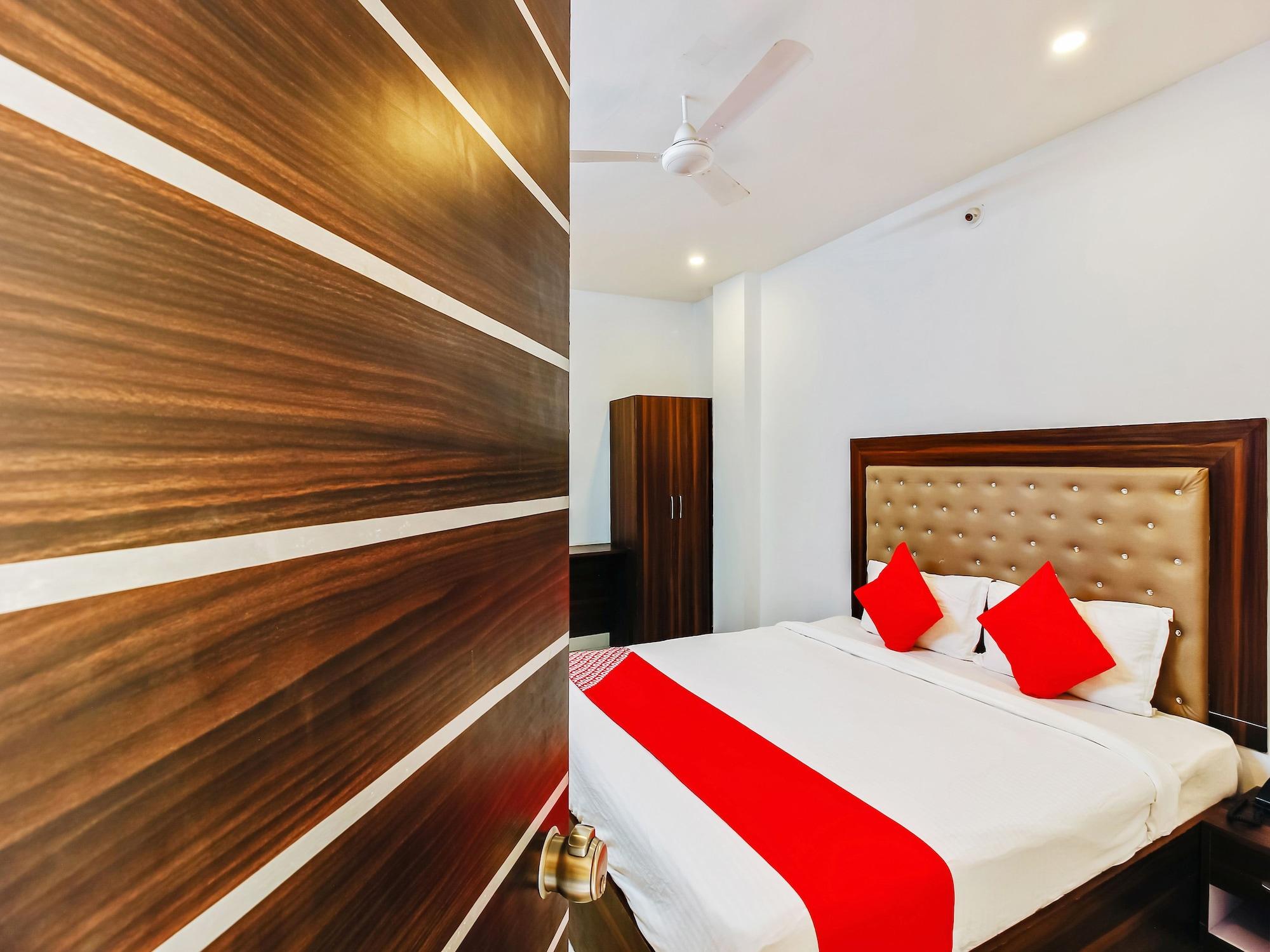 Oyo 29131 Hotel Mn Grand Shamshabad Luaran gambar