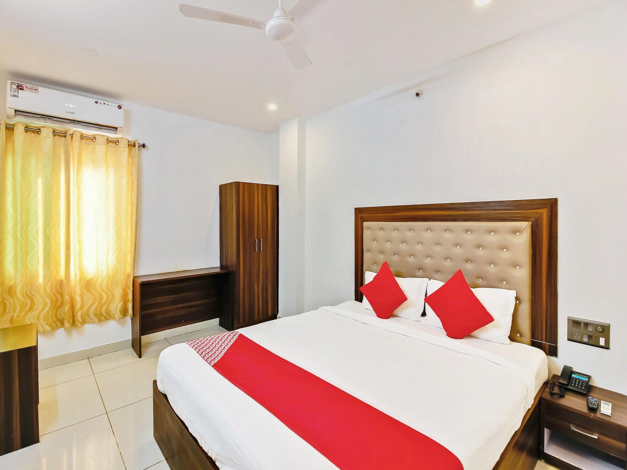 Oyo 29131 Hotel Mn Grand Shamshabad Luaran gambar